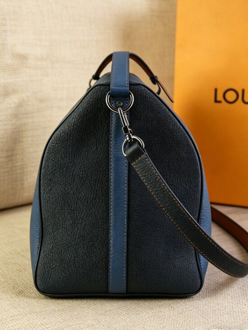 Louis Vuitton Keepall Bandoulière 50 Taurillon Blue - Picture 4 of 6